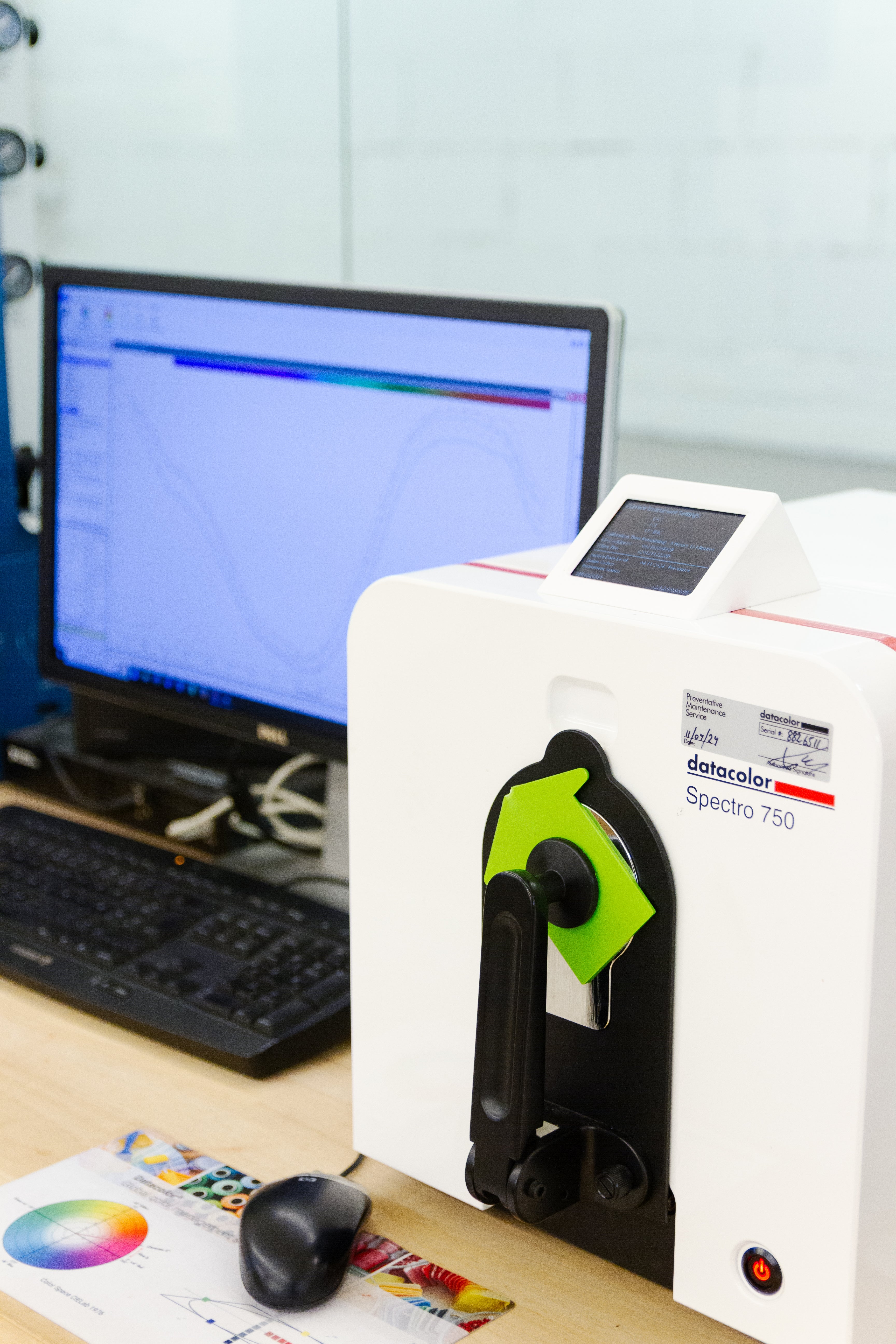 Plasticcolor Corection Lab Plastic Testing Lab Belgium | Expert Consultation | Analyse Plastics