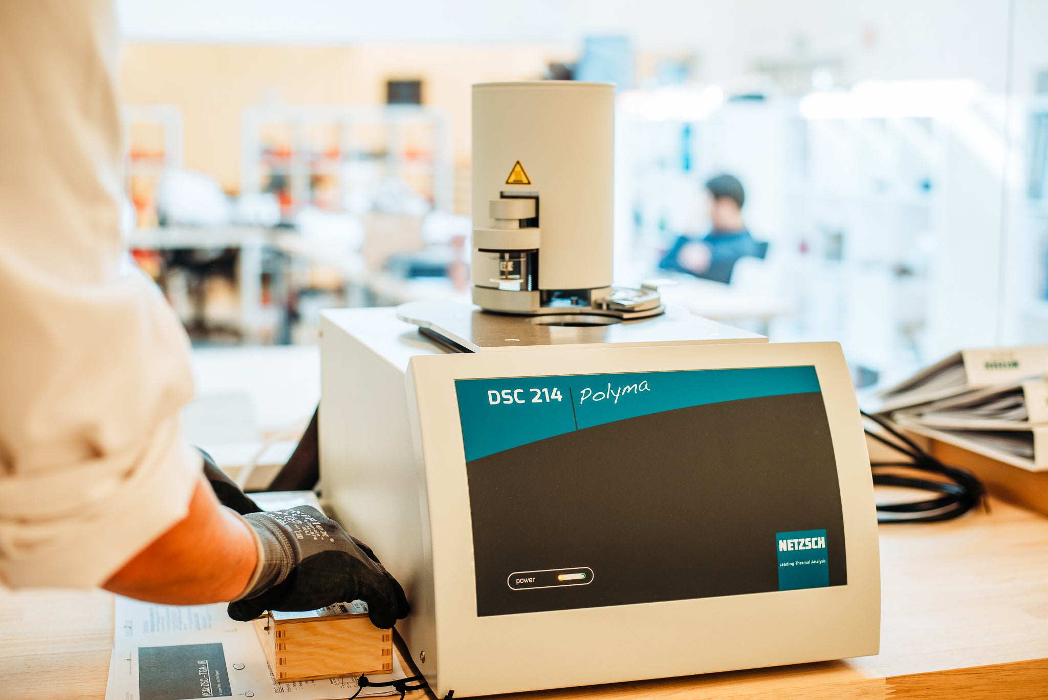 Plasticcolor Corection Lab Plastic Testing Lab Belgium | Expert Consultation | Analyse Plastics
